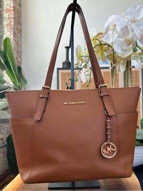 Michael Kors Jet Set Tote Brown Saffiano Leather MK Shoulder Work Bag NWOT